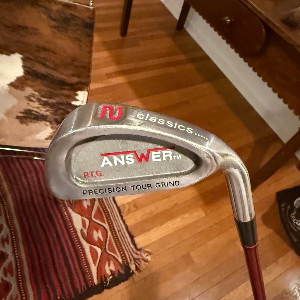 Pre-Owned TJ Classics Answer 2iron